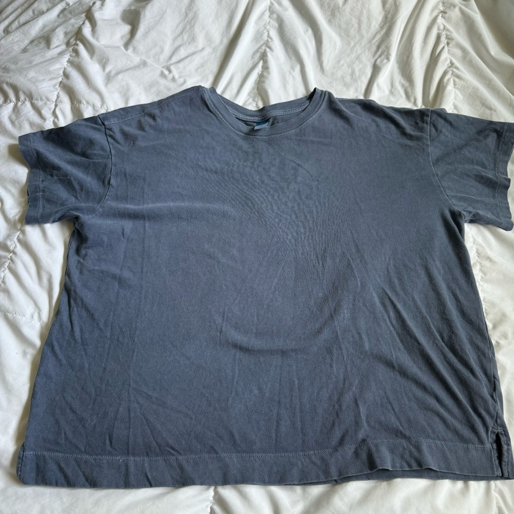 Old navy tee